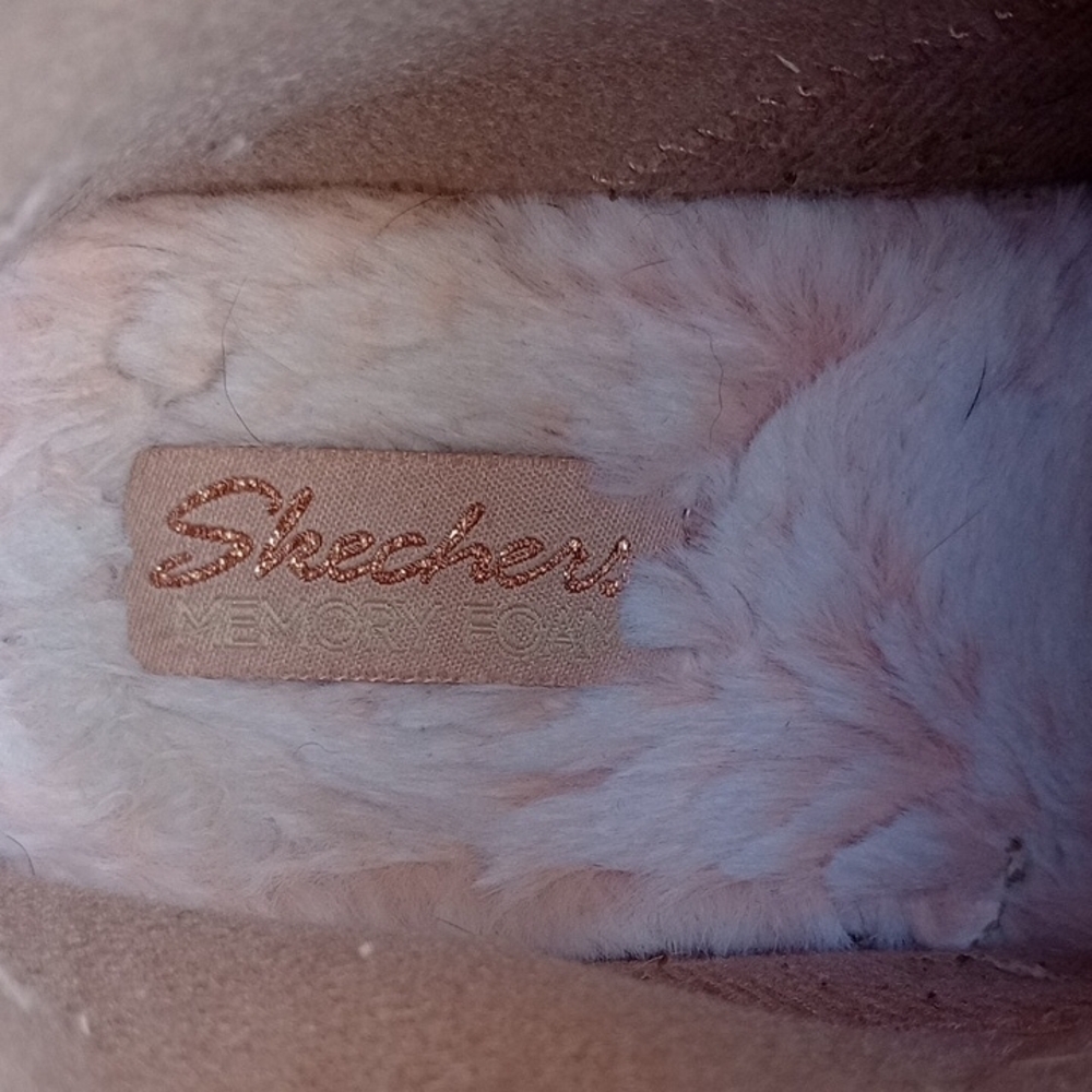 A) Skechers Pink Fur-Lined Winter Boots - Picture 2 of 6